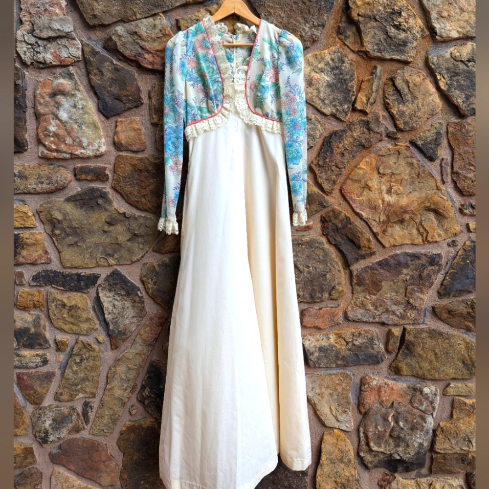 60s lace detailing vintage dress